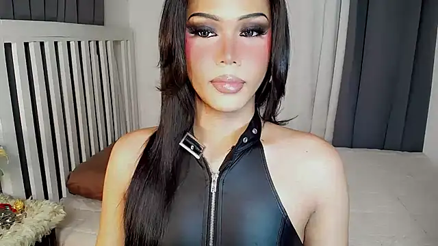 Snapshot of Candicebloom chatting on November 29, 2025, 9:18 pm Candicebloom online show from November 29, 2025, 9:18 pm