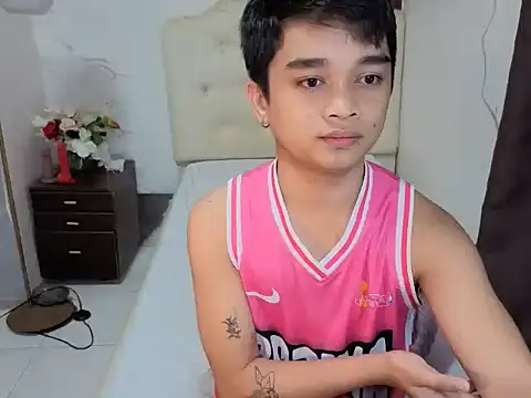 Snapshot of sexysam14 chatting on January 7, 2026, 5:15 pm sexysam14 online show from January 7, 2026, 5:15 pm