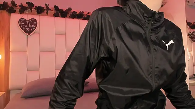 Daphne And Roger online show from February 24, 2026, 10:57 am