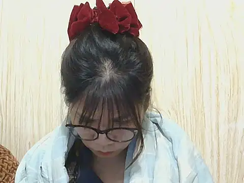 Ori299 online show from November 4, 2025, 2:43 am