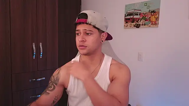 domsantiago  online show from September 10, 2025, 4:12 am