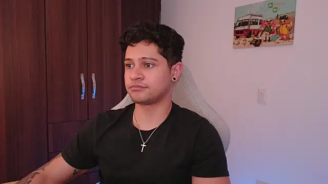 domsantiago  online show from September 18, 2025, 1:18 am