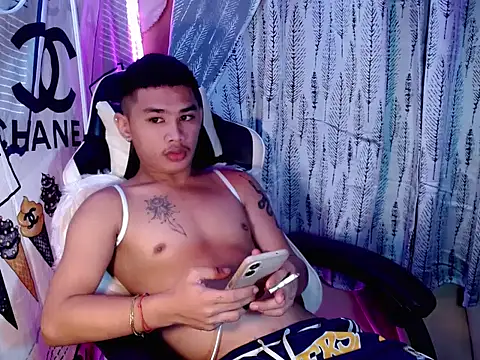 asianhardcock25 online show from November 17, 2025, 3:29 pm