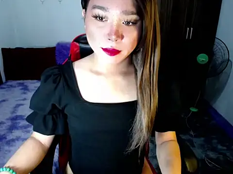 Urassiansweetcummer online show from November 15, 2025, 1:47 am