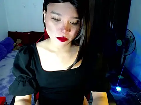 Snapshot of Urassiansweetcummer chatting on June 20, 2026, 2:14 am Urassiansweetcummer online show from June 20, 2026, 2:14 am