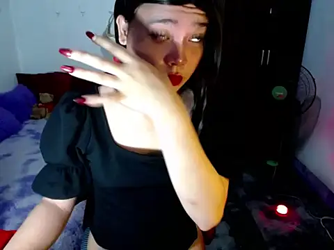 Snapshot of Urassiansweetcummer chatting on June 23, 2026, 3:15 am Urassiansweetcummer online show from June 23, 2026, 3:15 am