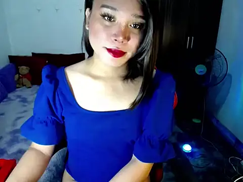 Snapshot of Urassiansweetcummer chatting on July 9, 2026, 2:26 am Urassiansweetcummer online show from July 9, 2026, 2:26 am
