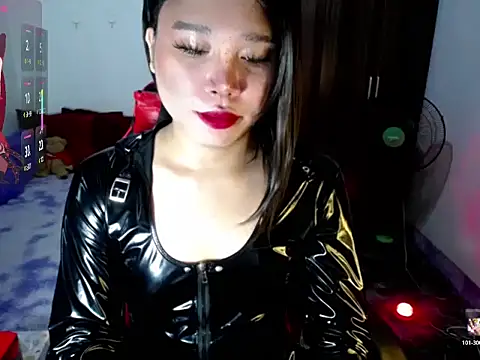 Snapshot of Urassiansweetcummer chatting on July 24, 2026, 2:09 am Urassiansweetcummer online show from July 24, 2026, 2:09 am
