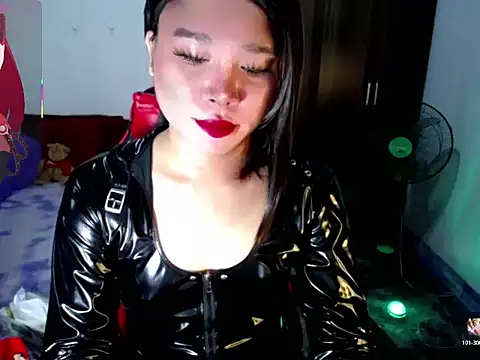 Snapshot of Urassiansweetcummer chatting on July 31, 2026, 2:22 am Urassiansweetcummer online show from July 31, 2026, 2:22 am