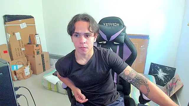 Snapshot of Maximiliano_scoott__ chatting on October 28, 2025, 6:21 pm Maximiliano scoott   online show from October 28, 2025, 6:21 pm