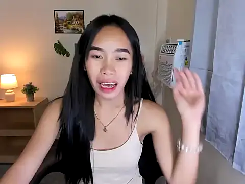 Shindoll online show from September 19, 2025, 1:23 pm