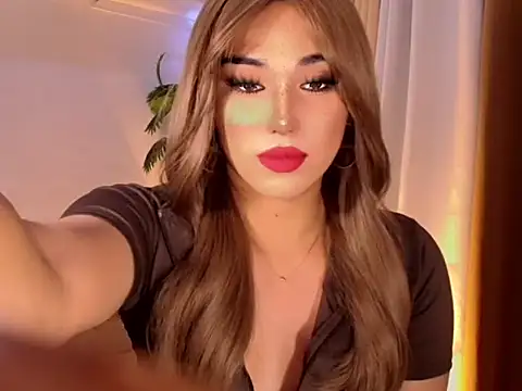 Snapshot of magnificent_kitana chatting on June 21, 2026, 11:35 am magnificent kitana online show from June 21, 2026, 11:35 am