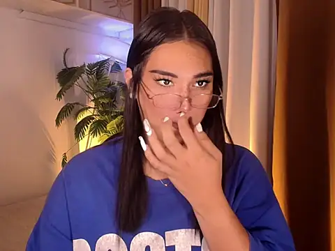 Snapshot of magnificent_kitana chatting on July 23, 2026, 9:13 pm magnificent kitana online show from July 23, 2026, 9:13 pm