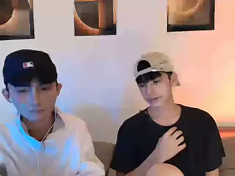 Snapshot of twink_pinoy chatting on August 5, 2026, 5:38 pm twink pinoy online show from August 5, 2026, 5:38 pm