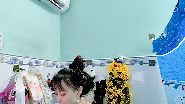 emgaixinhngoan online show from September 16, 2025, 2:40 pm