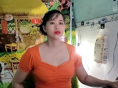 emgaixinhngoan online show from February 8, 2026, 3:32 am