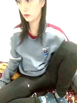 Kembong01 online show from November 26, 2025, 1:23 pm