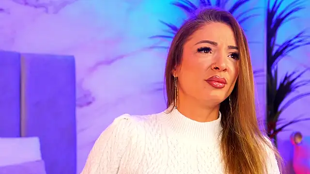 Izabellle02 online show from December 22, 2025, 6:21 am