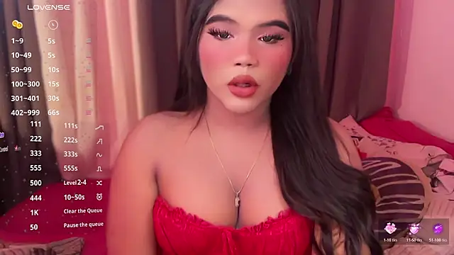 Snapshot of ursweet_sofia chatting on June 23, 2026, 7:17 am ursweet sofia online show from June 23, 2026, 7:17 am