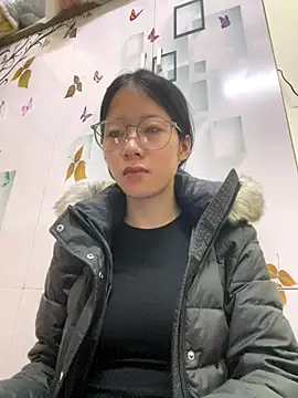 meomeo2k6 online show from November 5, 2025, 1:44 pm