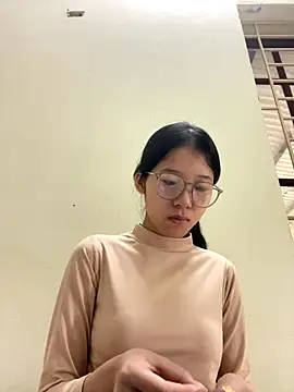 meomeo2k6 online show from December 20, 2025, 6:20 am