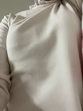 meomeo2k6 online show from February 25, 2026, 6:23 am