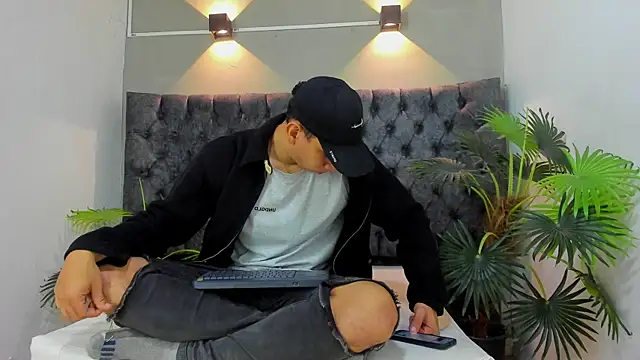 ALAN REDINGER online show from November 26, 2025, 1:12 pm