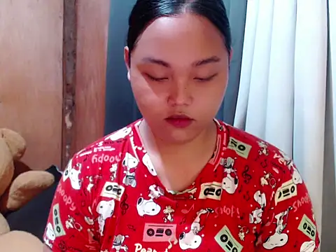  Lylia online show from December 23, 2025, 5:16 am