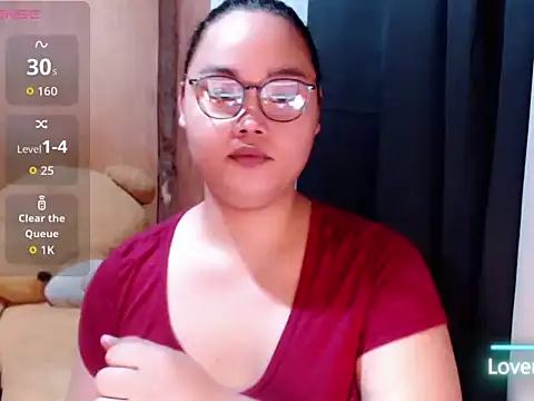 Snapshot of _Lylia chatting on July 21, 2026, 7:11 am Lylia online show from July 21, 2026, 7:11 am