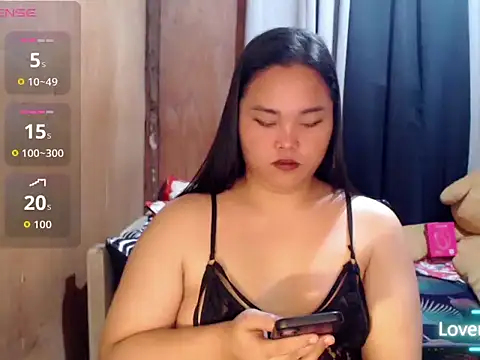 Snapshot of _Lylia chatting on July 28, 2026, 8:52 pm Lylia online show from July 28, 2026, 8:52 pm