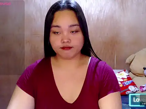 Snapshot of _Lylia chatting on August 2, 2026, 1:53 pm Lylia online show from August 2, 2026, 1:53 pm