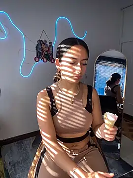 Alaska euphoria online show from November 26, 2025, 8:43 pm