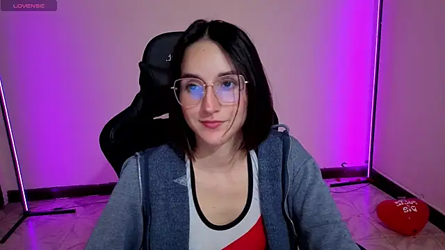 MiaLozanox online show from September 30, 2025, 8:19 am