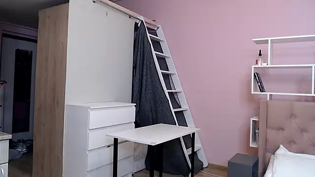 alice and jonathan online show from March 25, 2026, 5:35 am