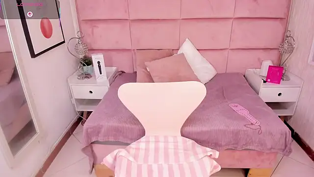 Janah Myers online show from October 9, 2025, 1:09 pm