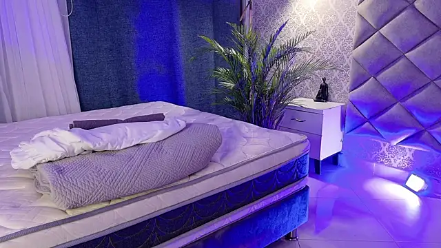 BeccaReedd online show from September 24, 2025, 2:59 am