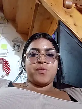 katia durand online show from October 27, 2025, 9:19 pm