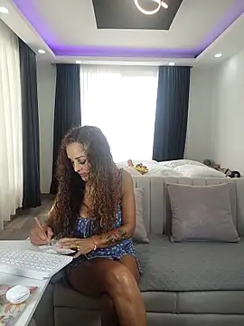 evasweett   online show from February 6, 2026, 4:21 pm