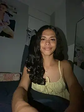 Snapshot of urcurlydiva chatting on October 21, 2025, 8:26 am urcurlydiva online show from October 21, 2025, 8:26 am