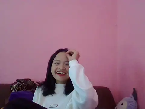 Snapshot of Daisy018 chatting on September 15, 2025, 2:11 am Daisy018 online show from September 15, 2025, 2:11 am