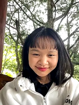 Snapshot of Daisy018 chatting on September 25, 2025, 3:54 am Daisy018 online show from September 25, 2025, 3:54 am