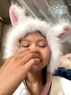 Snapshot of Daisy018 chatting on October 21, 2025, 9:32 am Daisy018 online show from October 21, 2025, 9:32 am