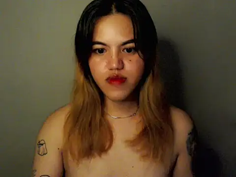 Snapshot of asian_kalaay chatting on November 1, 2025, 5:15 pm asian kalaay online show from November 1, 2025, 5:15 pm