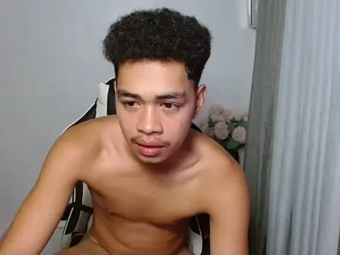 curlyasian njxx online show from June 9, 2026, 3:34 pm