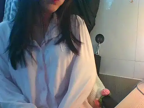 Linzly online show from February 13, 2026, 8:43 am