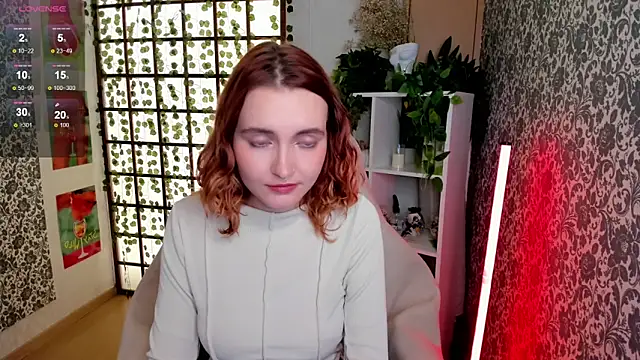 Snapshot of Elis_Cherry chatting on October 18, 2025, 2:14 am Elis Cherry online show from October 18, 2025, 2:14 am