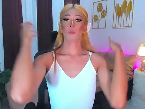 Amandawillson online show from November 19, 2025, 5:13 pm