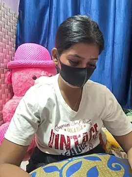 Hot Jaanvi  online show from March 17, 2026, 5:55 am