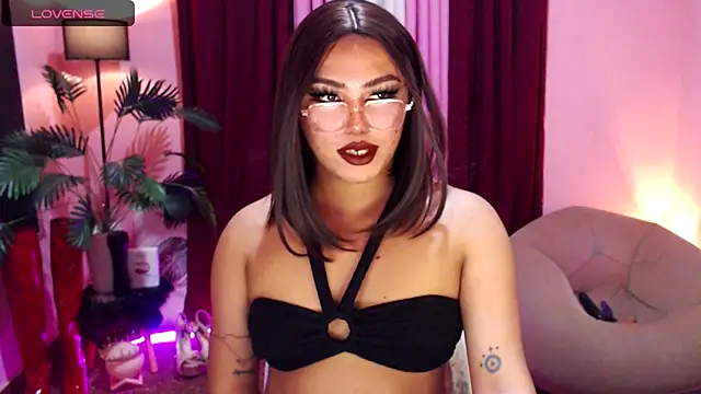 Unique Maya online show from September 17, 2025, 9:00 am