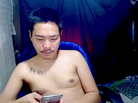 MANIACasianX online show from December 3, 2025, 11:25 pm